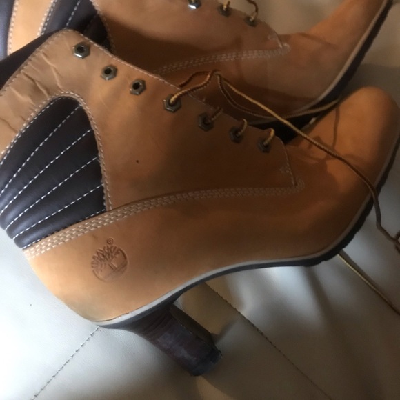 Timberlands Booties - Picture 2 of 2
